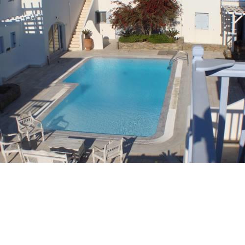 Edelweiss Luxury Suite, 1 minute walk to beach
