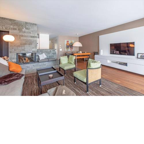 Edelweiss Mountain Suites 04-05
