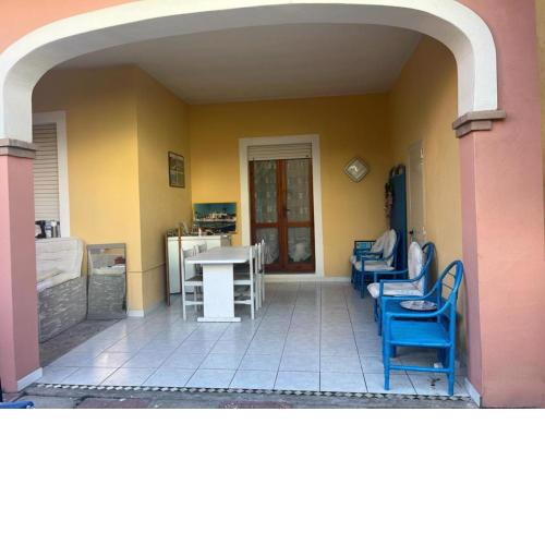 Eden House Francy