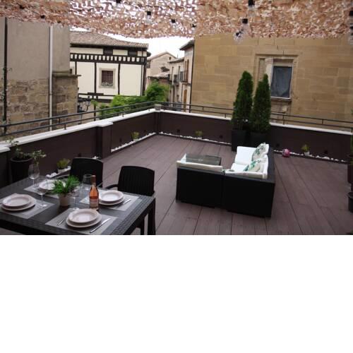 Edificio Privado con Terraza