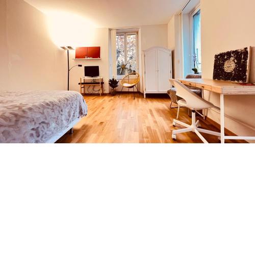 Eigenes Studio (Apartment)