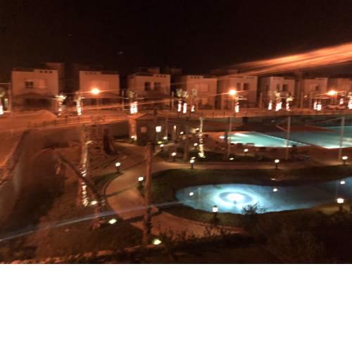 Einbay pool view appartement