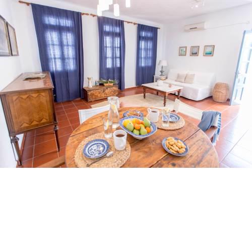 Eirinaki House