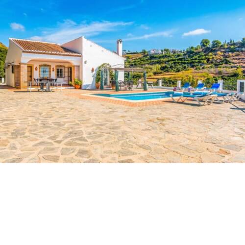 El Molino Villa Sleeps 6 with Pool Air Con and WiFi