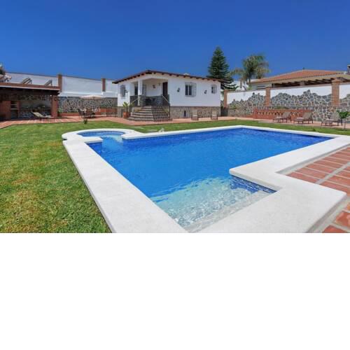 El Molino Villa Sleeps 8 with Pool Air Con and WiFi