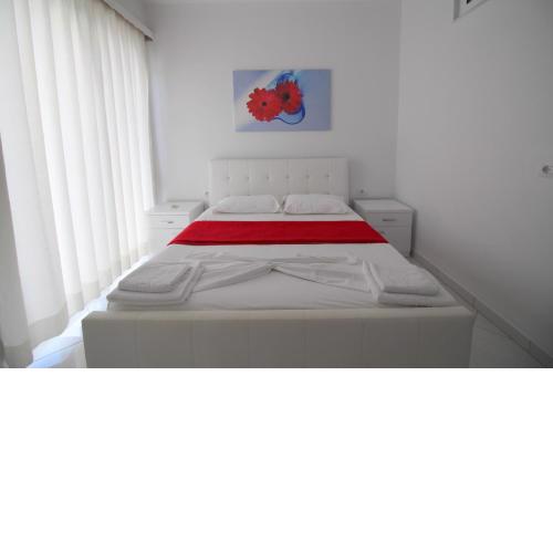 Eleana Apartments
