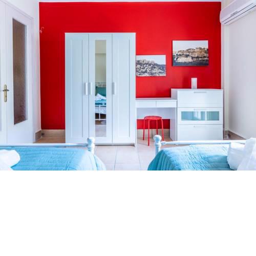 Electra's Guesthouse-Colorful 2 bedroom apartment