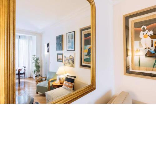 Elegant 1BD Apartment in Montmartre