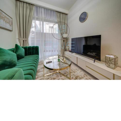 Elegant 1BR Apartment near in famous Dubai dancing fountain