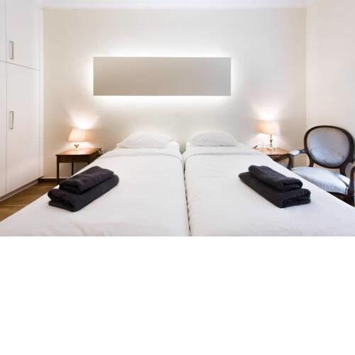 Elegant 3 bd apt, in the most prestigious area.