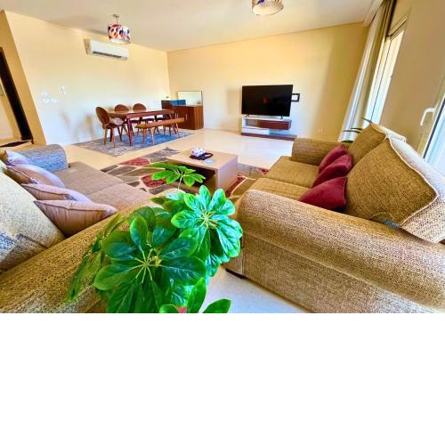 Elegant 3BR Near Shops & Attractions in New Cairo
