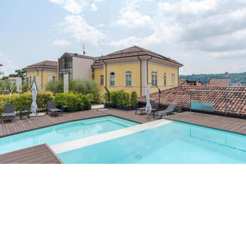 Elegant and modern TOP apartment with shared pool