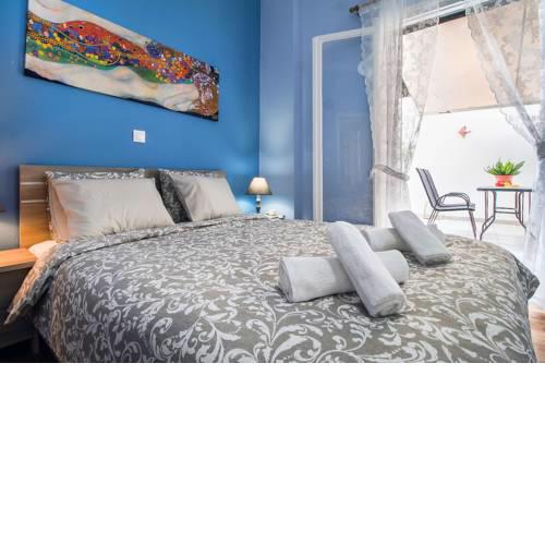 Elegant and renovated flat in Dafni