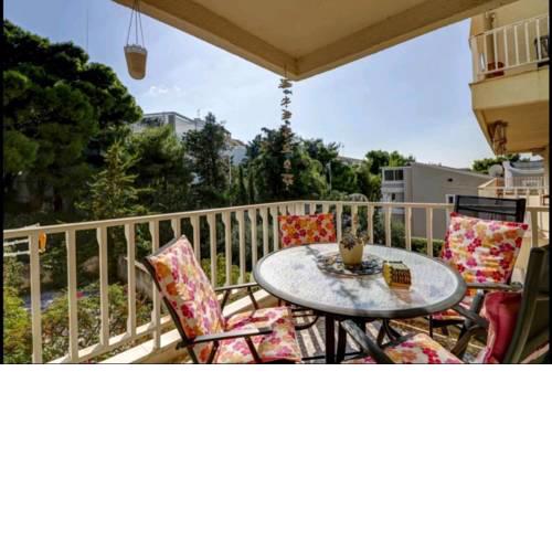 Elegant apartment at Kavouriou Avenue