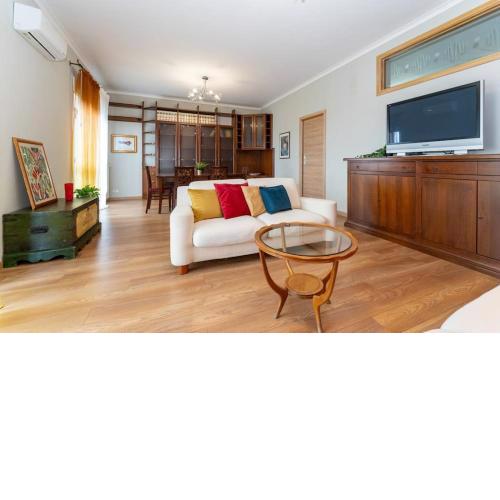 Elegant Apartment Catania
