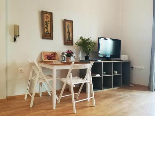 Elegant apartment in Petralona, next to Filopappou