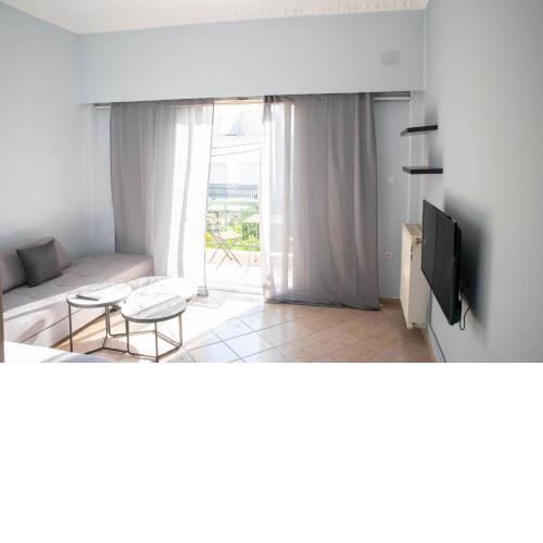 Elegant apartment near the Piraeus port & metro st
