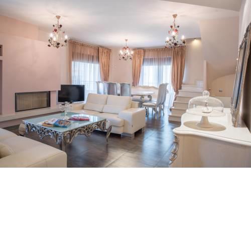 Elegant Central Apartment