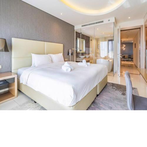 Elegant Escape : 3BHK with Captivating Views