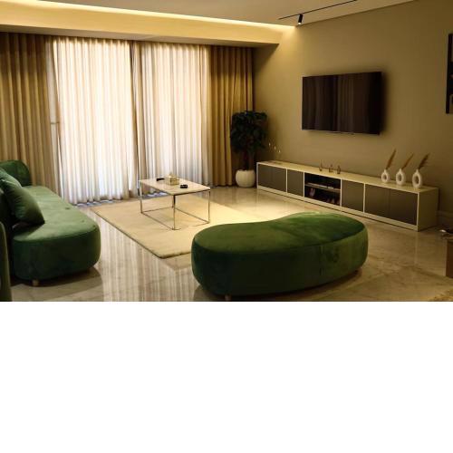 Elegant Garden & Pool View 2-BR Apt - Silverpalm