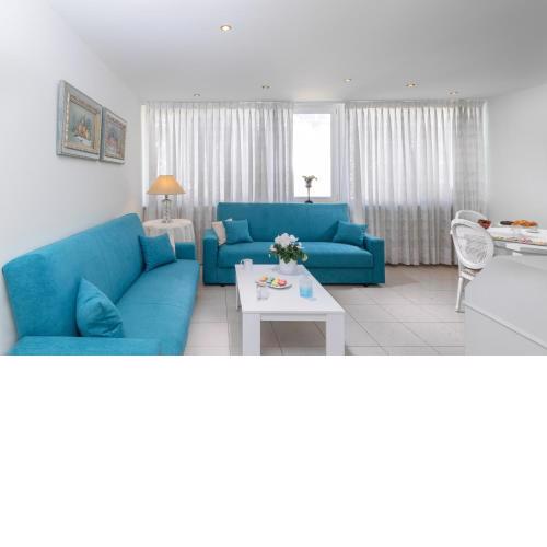 Elegant Harbour Apartment
