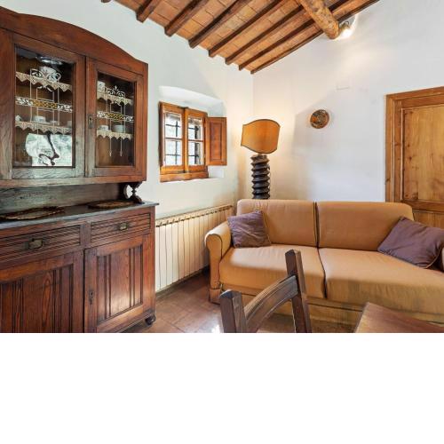 Elegant Holiday Home in Cortona with Private Garden