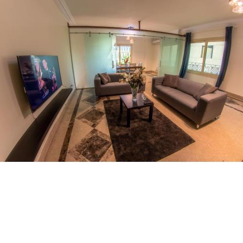Elegant Modern 1 BR Apartment near Cairo Festival City