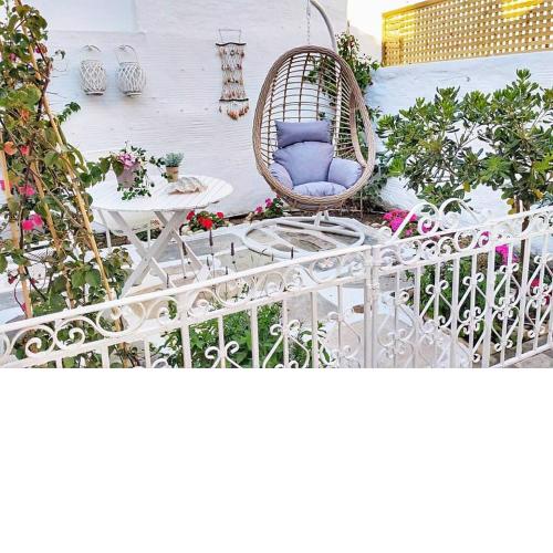 Elegant & Neoclassical Apartment in Andros Town