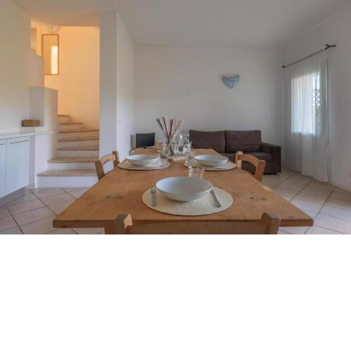 Elegant Residence Ea Bianca 2 Bedroom sleeps 6 extra bed available n0614