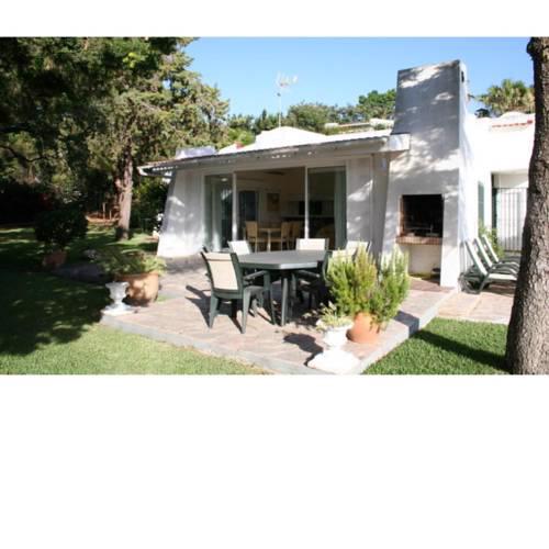 Elegant villa with superb garden near sandy beach Elviria Marbella East