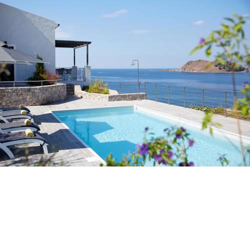 Eleia Seafront Villas