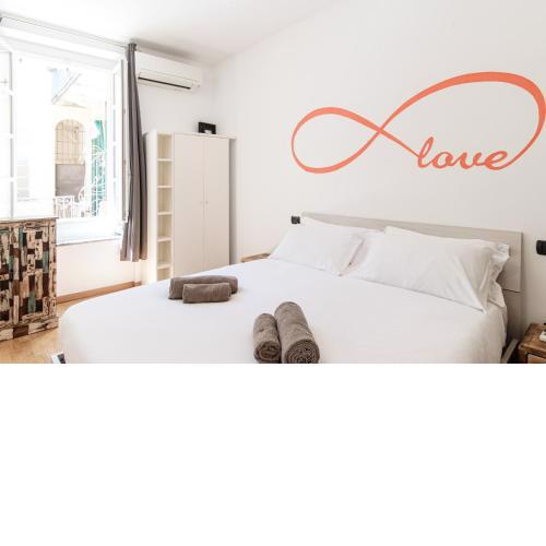 Elekta Urban Loft Love - By House Of Travelers