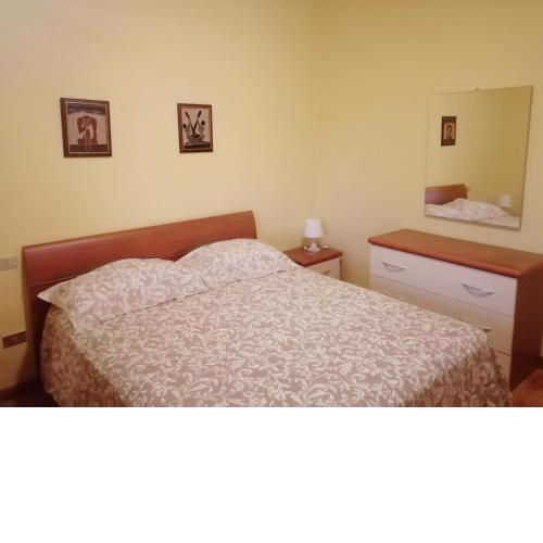 Elena Rooms