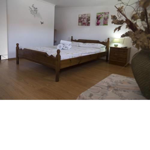 Eleni Apartments