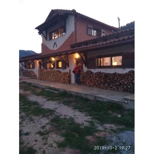Eleni Country Cottage 1