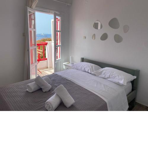 Elenitas Town house with Balcony and Sea View