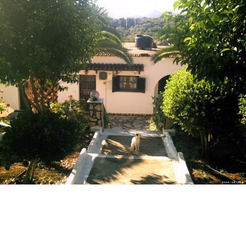Elia Apartments