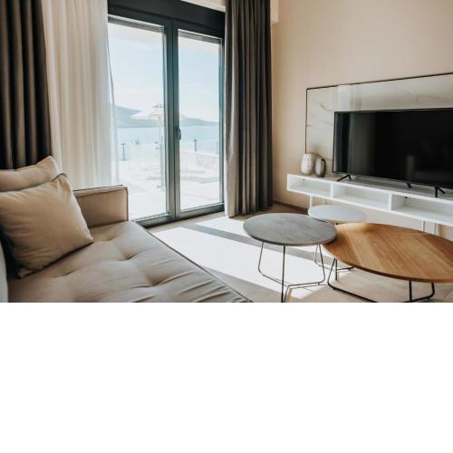 Elia Luxury Suites