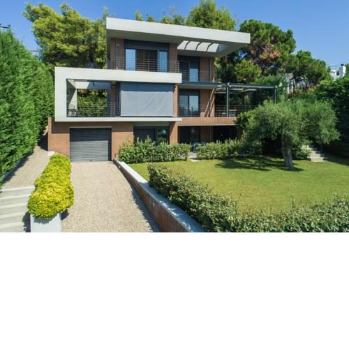 Elia Seafront Villa