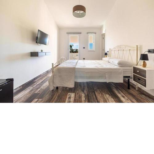 Elios Rooms