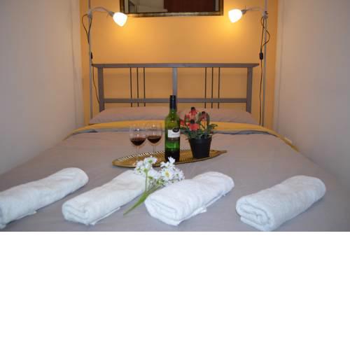 Elite Apartment,cosy,bright and close to the center!