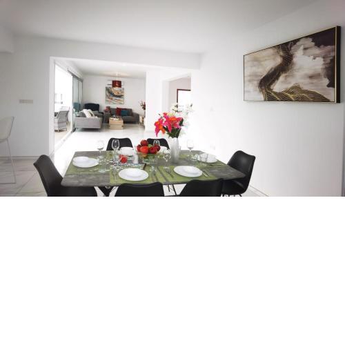 Elite Blue Sunset 3 bedroom Villa