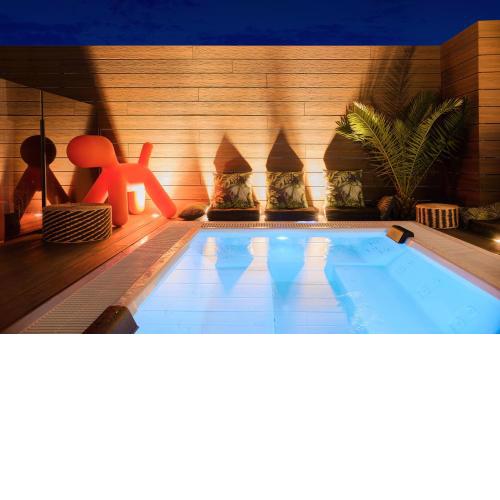Elite Hotel - Gay Men Only