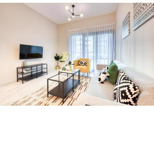 Elite LUX Holiday Homes - Cozy & Stylish 1 BR with Huge Pools & World Class Gym