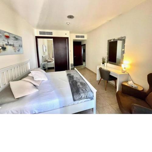 Elite Residence. 1 Bed Apartment Opp the Beach.