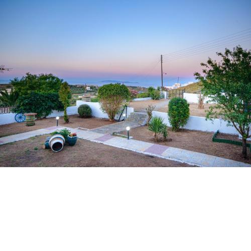 Ellis Holidays Home