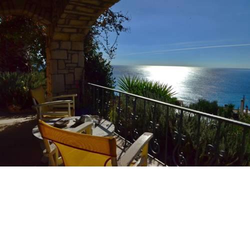 Elouthia Residence with Sea View