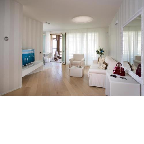 Embassy Aparthotel