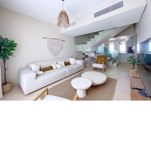 Embellished 2BDR Penthouse Mangroovy Free Pool & Beach