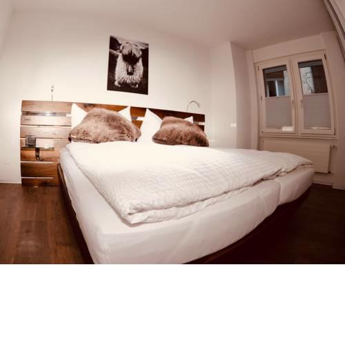 Emelie Zermatt 4****
